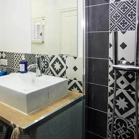Charming Appartment, 39m2, Centre Antibes-port Vauban 5min Walk